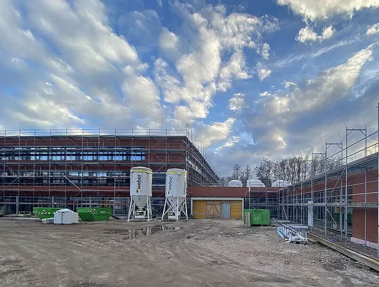 Berufsbildende Schule mit Sporthalle